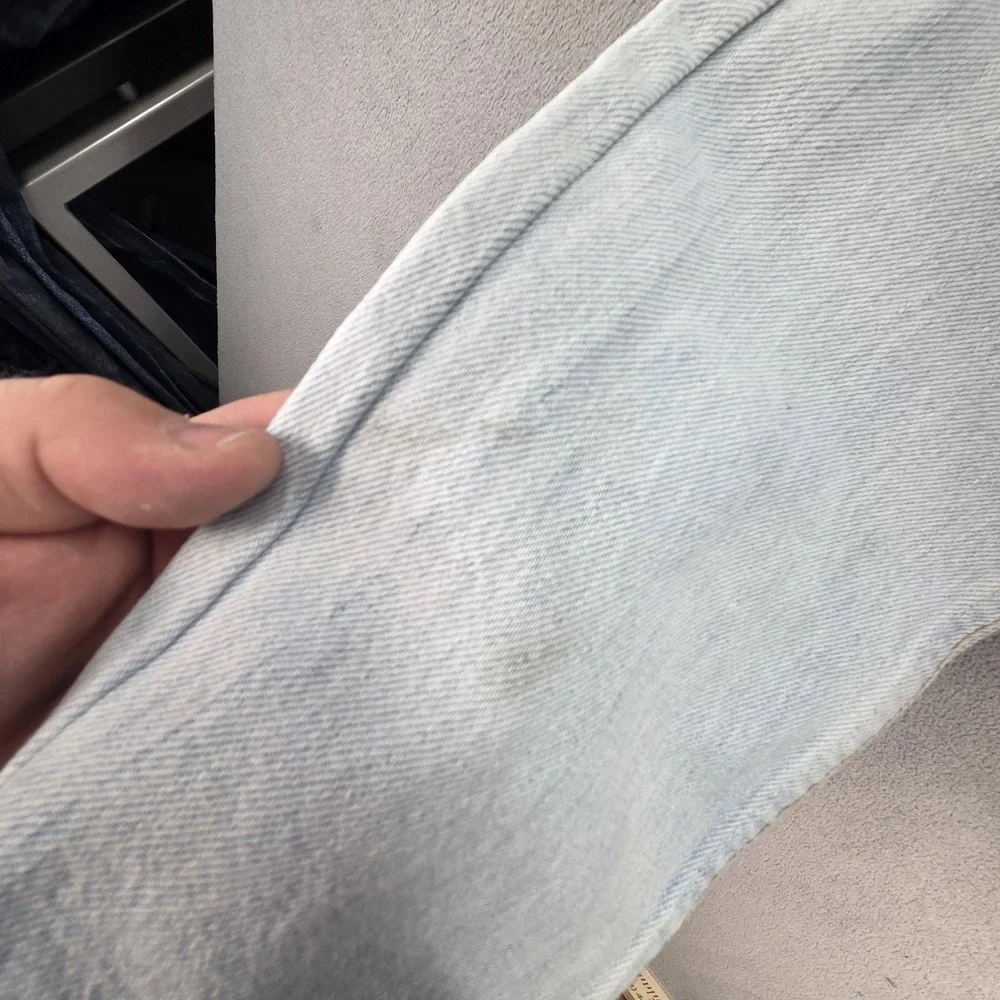 VTG Levis 501 Jeans Mens Light Wash Blue Button Fly USA 25x30 - Picture 13 of 16